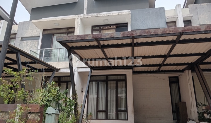 Dijual Rumah Premium di Metland Transyogi 2