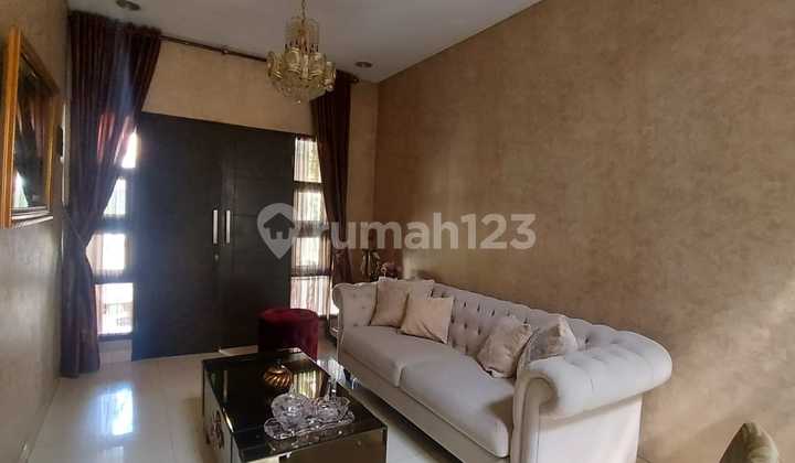 Rumah Sewa Full Furnished Di Perumahan Raffles Hills