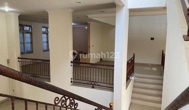 Rumah bagus 3 lantai di sunter metro jalan besar 4 kamar tidur 1