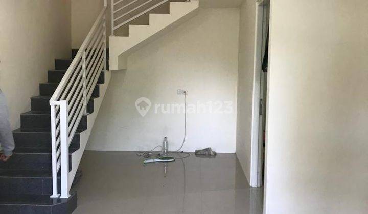 Dijual rumah minimalis tenggilis utara 2