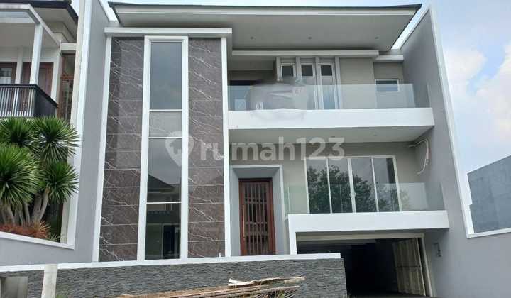 Dijual rumah raffles citraland