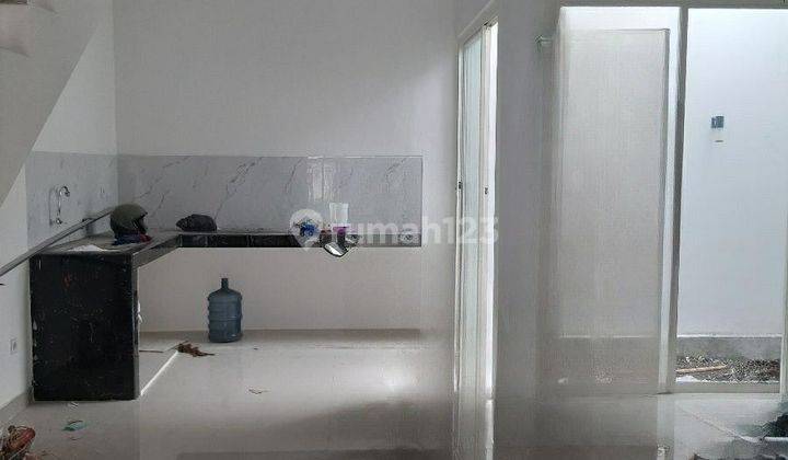 Dijual rumah babatan pratama wiyung 2