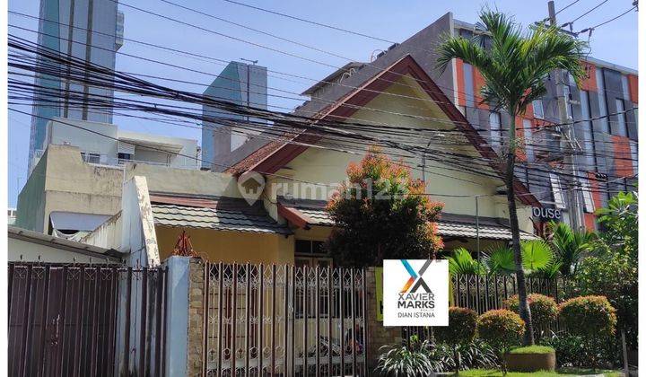 Dijual rumah lama jalan sumatera 1