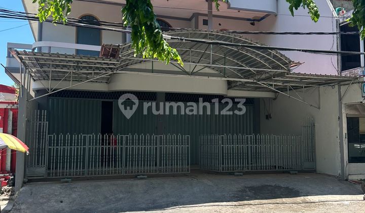 For Rent: Dukuh Kupang Shop House in Good Condition