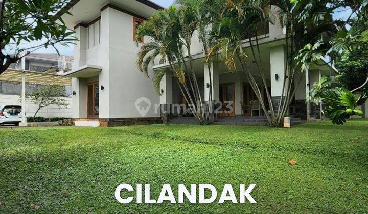 For Sale Modern Tropical House 2 Lantai Bagus, Halaman Luas 1