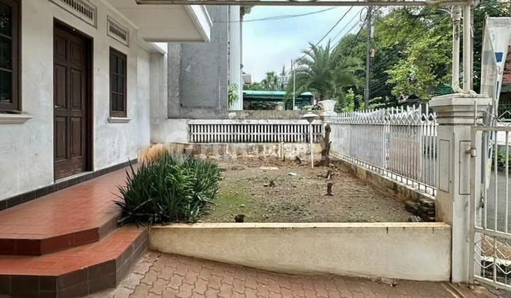 HARGA DI BAWAH NJOP ! For Sale  Siap Huni Ada Halaman Depan