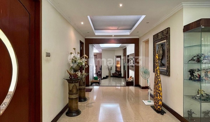 Harga di Bawah NJOP! For Sale Tropical House Halaman Luas