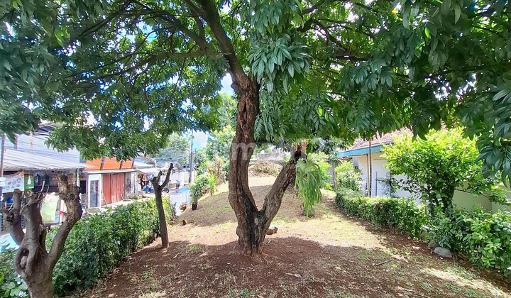 For Sale Rumah Hitung Tanah Row Jalan Lebar & Hadap Utara 2