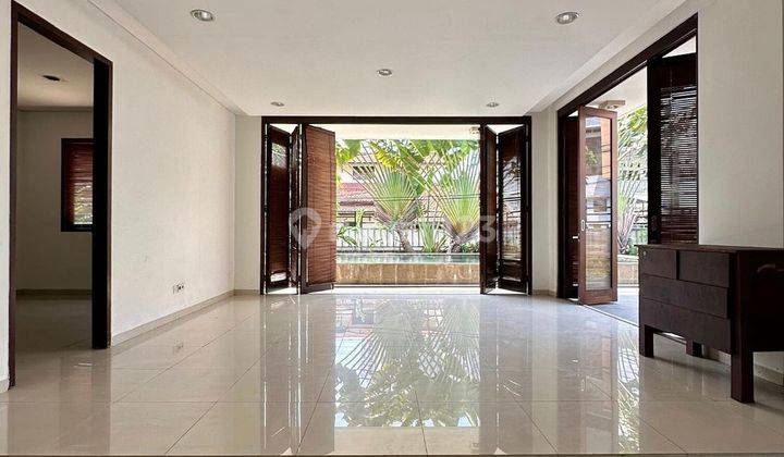 For Sale Modern Tropical House Posisi Hook Dekat Ke Stasiun Mrt 2