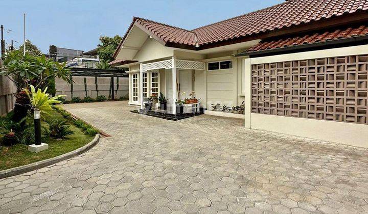 For Sale Modern Tropical House 1,5 Lantai di Pejaten Barat 2