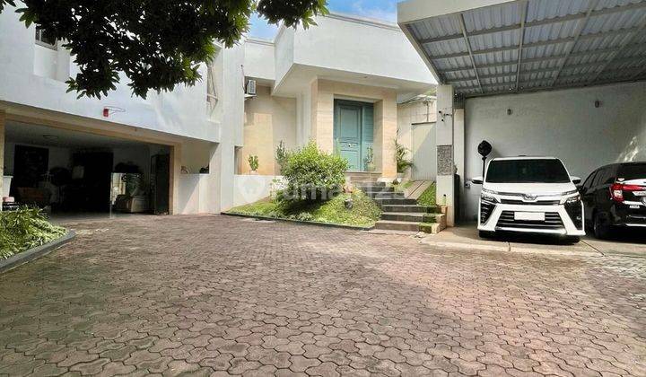 For Sale Luxurious House 1 Lantai Semi Furnished, SHM  2