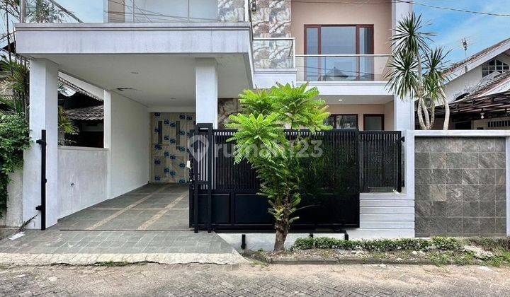 For Sale Modern Minimalist House 2,5 Lantai Bagus SHM 1