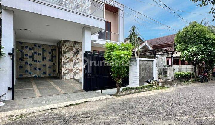 For Sale Modern Minimalist House 2,5 Lantai Bagus SHM 2