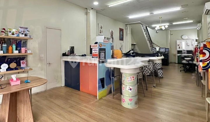 For Sale 3-Story Shop House + Commercial Rooftop Area in Senopati Area 2