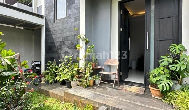 For Sale Rumah Siap Huni Posisi Hoek, Hadap Selatan & Timur 2