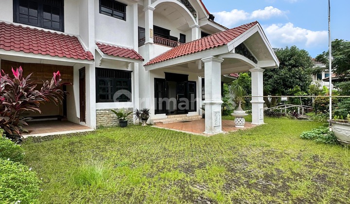 For Sale Well-Maintained Ready-to-Occupy House, Corner Position in Puri Cinere 2