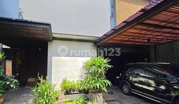 For Sale Modern Tropical House 2 Lantai Furnished  2