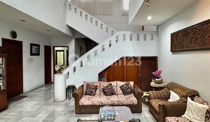 For Sale House Near SCBD, Sudirman & Facing North - Erlangga 2