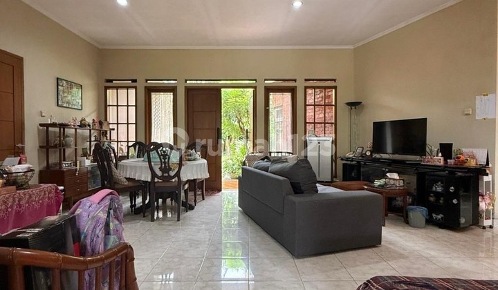 For Sale House in a One Gate System Complex, Comfortable Environment 2