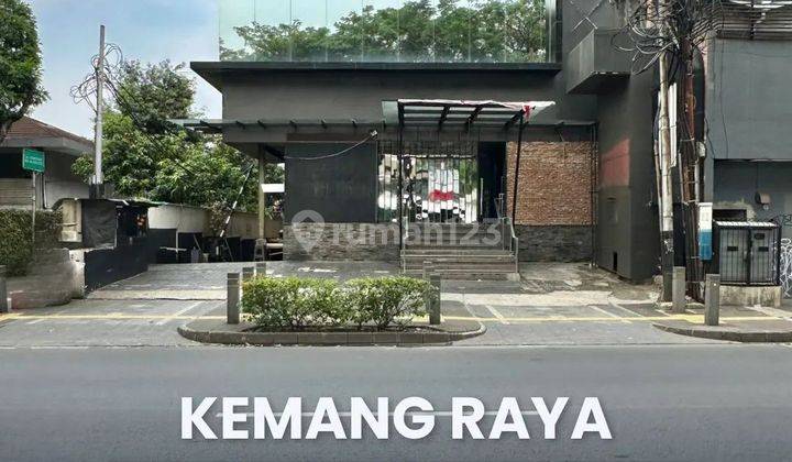 For Sale Gedung 3 Lantai Ex Cafe Hadap Barat Dan Utara, SHM 1