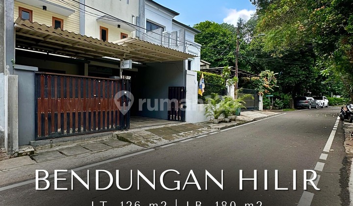 For Sale Rumah 2,5 Lantai Siap Huni Semi Furnished Dekat ke CBD Sudirman