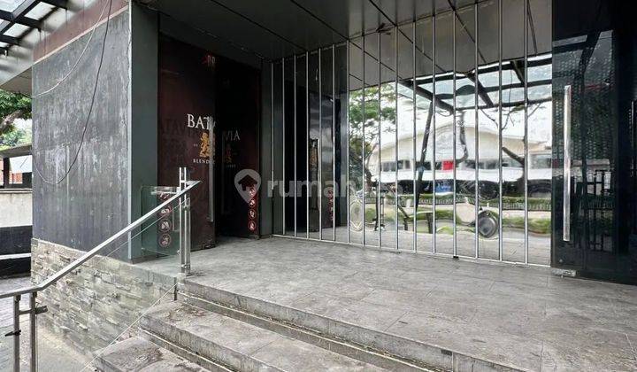 For Sale Gedung 3 Lantai Ex Cafe Hadap Barat Dan Utara, SHM 2