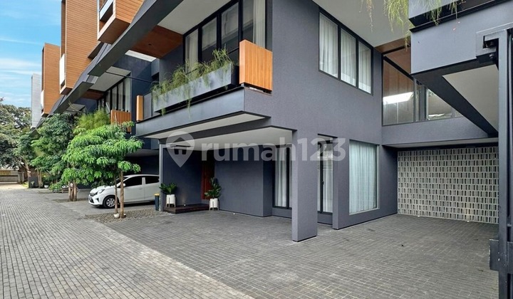 For Sale Modern Tropical Townhouse, One Gated System 2