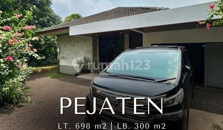 For Sale Rumah 1 Lantai Halaman Luas & Dekat Mall Pejaten Village For Sale Rumah 1 Lantai Halaman Luas & Dekat Mall Pejaten Village