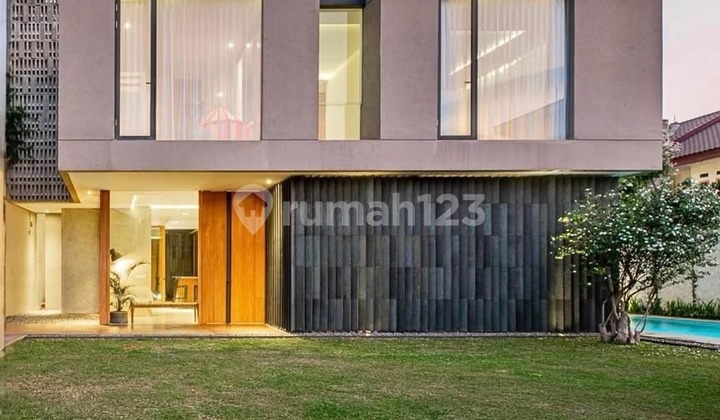 For Sale Modern Tropical Halaman Luas, Hadap Barat - Pejaten 2