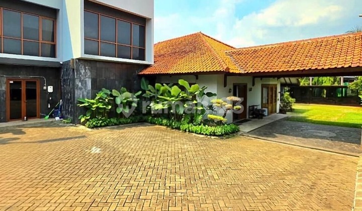 For Sale Ready-to-Live Smart Home House with Spacious Yard 2