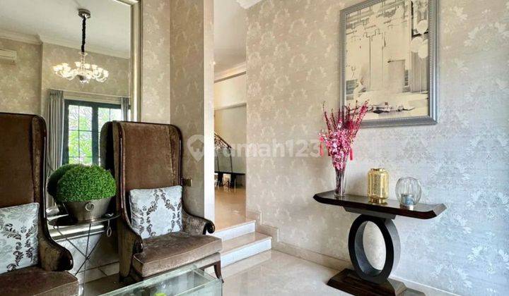 For Sale Luxurious Modern Classic Bagus, 3 Lantai 2