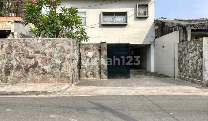 Nice Ready-to-Live House in Kramat Jati, Lots of Rooms! 1