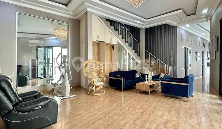 For Sale Ready-to-Occupy House in a Complex 2