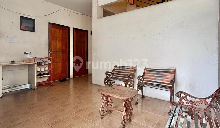 For Sale 24-Room Commercial Boarding House, North-Facing 2