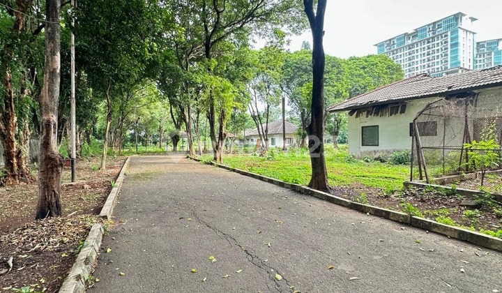 For Sale BELOW MARKET VALUE! Commercial Area, Wide Road Frontage