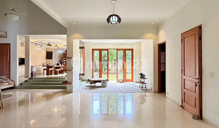 For Sale Magnolia Cluster, Comfortable Neighborhood with Wide Roads 2