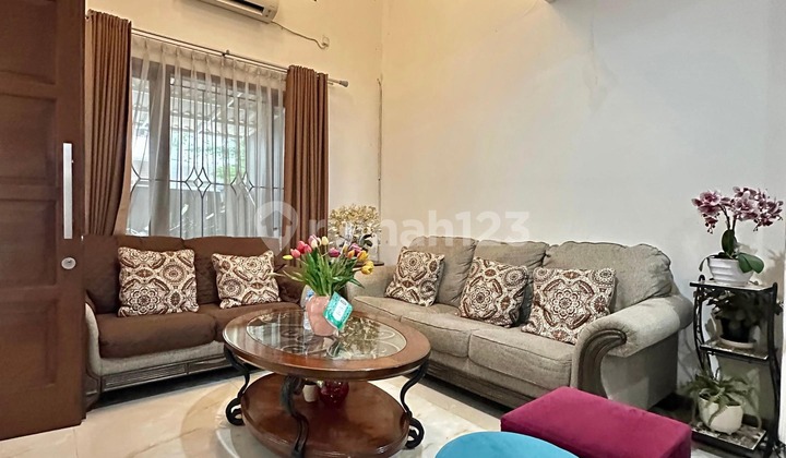 For Sale Rumah 2,5 Lantai Siap Huni Semi Furnished Dekat ke CBD Sudirman 2