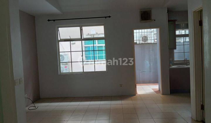 Town House Cantik dan Murah di dekat pintu tol Karawaci 3