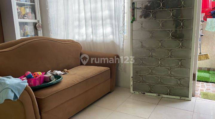 Town House Cantik Fully furnished dekat pintu toll Karawaci. 2