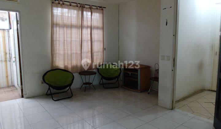 Murah Banget, Town House cantik di dekat toll Karawaci, dijual cepat 3