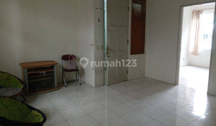 Murah Banget, Town House cantik di dekat toll Karawaci, dijual cepat 8