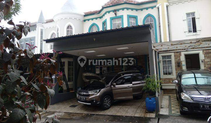 Dijual Cepat! Rumah 2 lantai di lingkungan yang tenang dan asri Lippo Utara 1