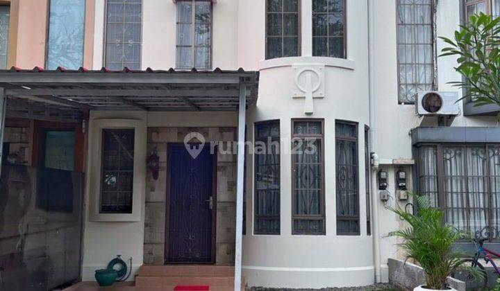 Rumah 2 Lantai Bergaya Eropa di Lippo Utara  1