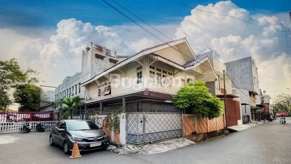 For Sale Rumah di Tomang Jl Pulo Macan Raya Lokasi Strategis