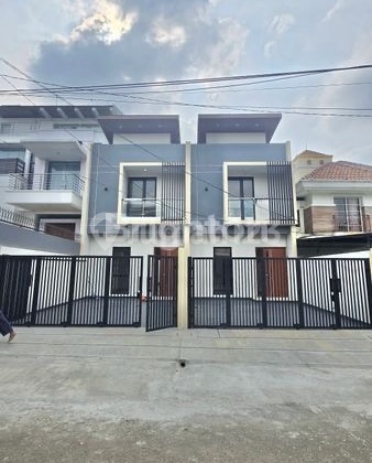 For Sale Rumah Baru 2 Lantai Row 2 Mobil di Kav Dki Meruya