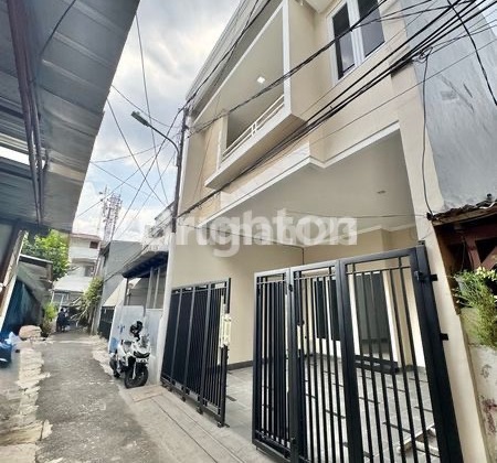 For Sale Rumah Baru 2 Lantai di Tanjung Duren Siap Huni
