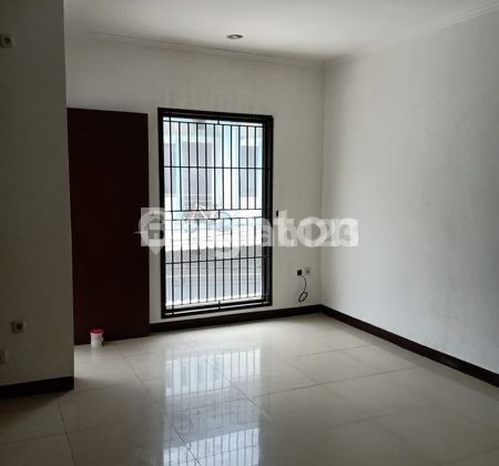 For Sale Rumah 3 Lantai di Duri Kepa Jakarta Barat 2
