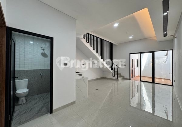 For Sale Rumah Baru 3.5 Lantai di Duri Kepa Desain Mewah
