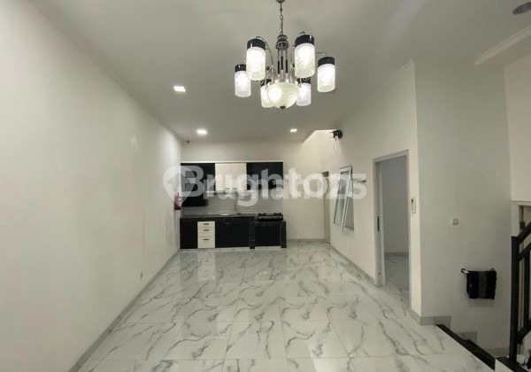 For Sale Rumah Baru Cantik di Meruya Selatan Dekat Pintu Tol For Sale Rumah Baru Cantik di Meruya Selatan Dekat Pintu Tol