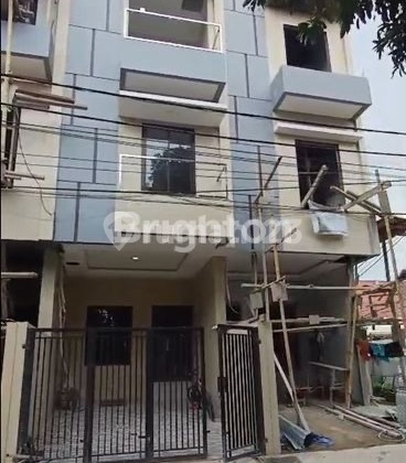 For Sale Rumah 3 Lantai di Duri Kepa Siap Huni Jakarta Barat